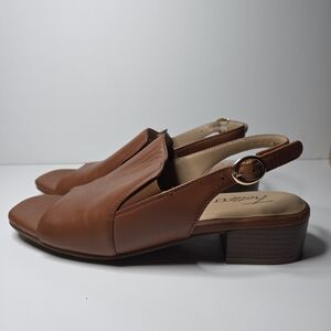 Trotters Nila Leather Slingback Heels – Size 6.5 Medium Luggage Color